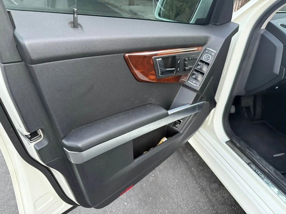 2011 Mercedes-Benz GLK-Class - Image 12 of 14