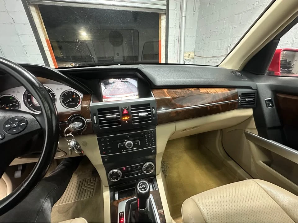 2011 Mercedes-Benz GLK-Class - Image 9 of 11