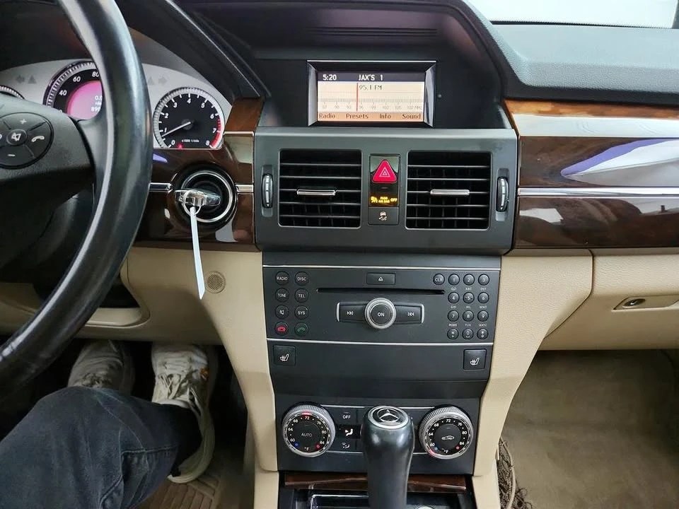 2011 Mercedes-Benz GLK-Class - Image 18 of 19