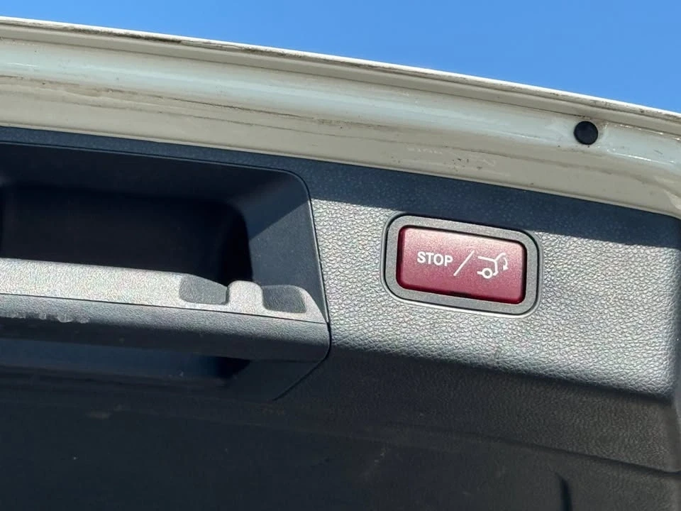 2011 Mercedes-Benz GLK-Class - Image 10 of 19