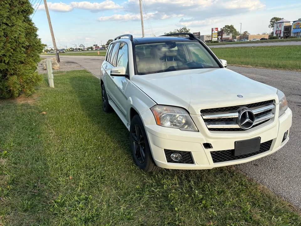 2011 Mercedes-Benz GLK-Class - Image 2 of 10