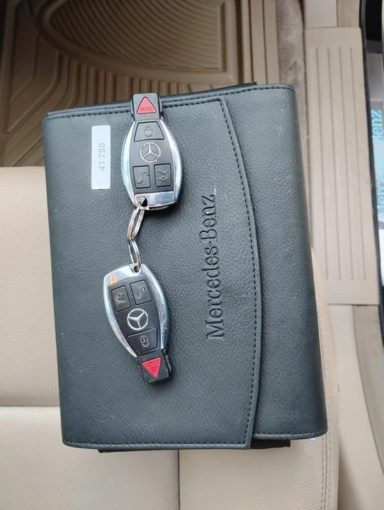 2011 Mercedes-Benz W251 R-Class - Image 9 of 20
