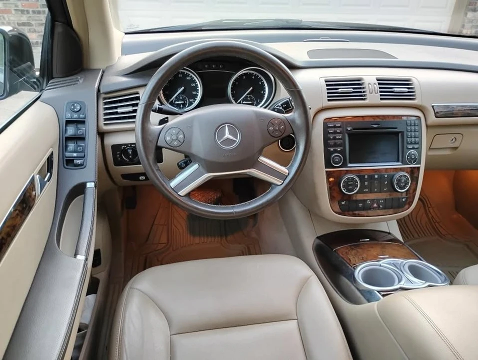 2011 Mercedes-Benz W251 R-Class - Image 10 of 20