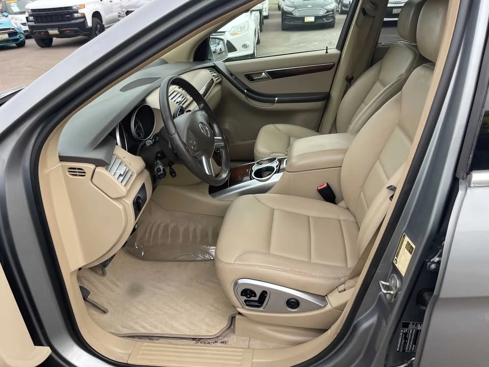 2011 Mercedes-Benz W251 R-Class - Image 19 of 20