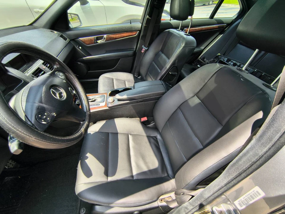 2011 Mercedes-Benz W204 C-Class - Image 7 of 8