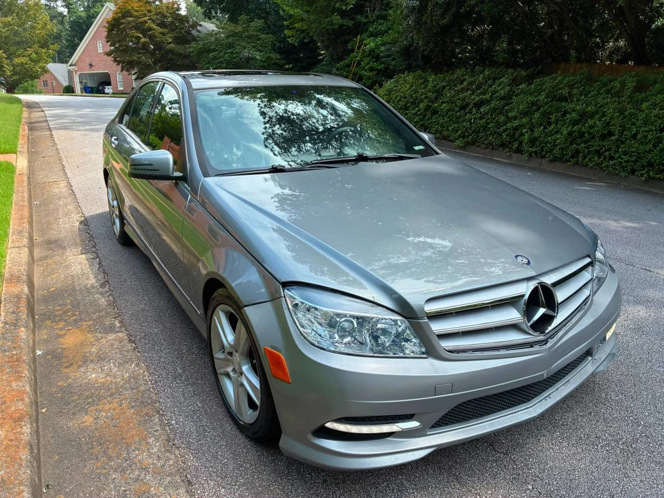 2011 Mercedes-Benz W204 C-Class - Image 2 of 8