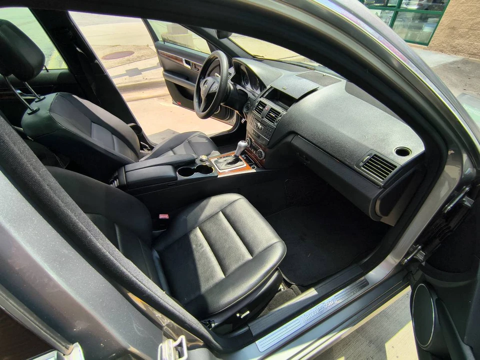 2011 Mercedes-Benz W204 C-Class - Image 8 of 8