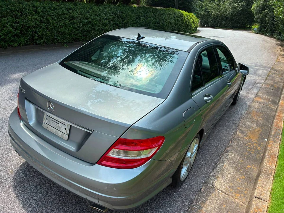 2011 Mercedes-Benz W204 C-Class - Image 4 of 8