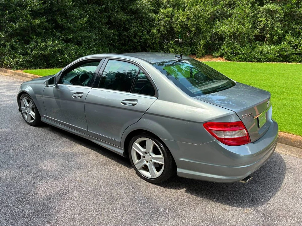 2011 Mercedes-Benz W204 C-Class - Image 3 of 8