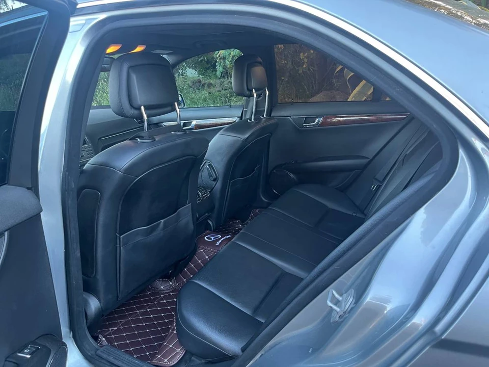2011 Mercedes-Benz W204 C-Class - Image 6 of 7