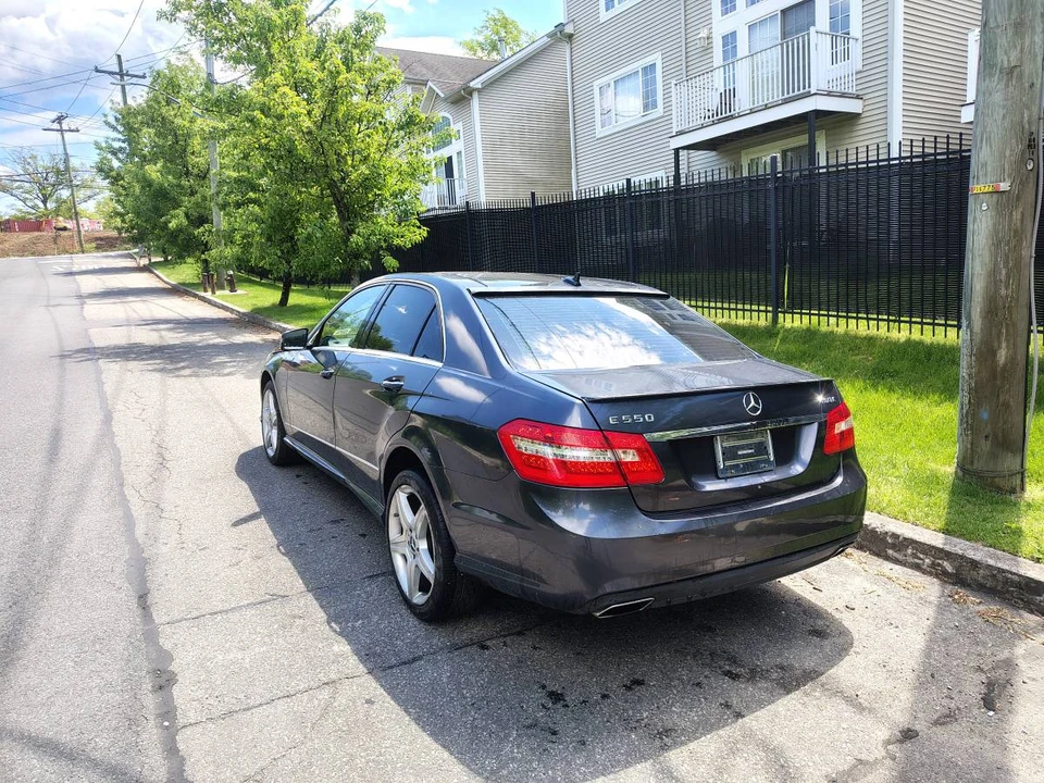 2011 Mercedes-Benz W212 E-Class - Image 2 of 9
