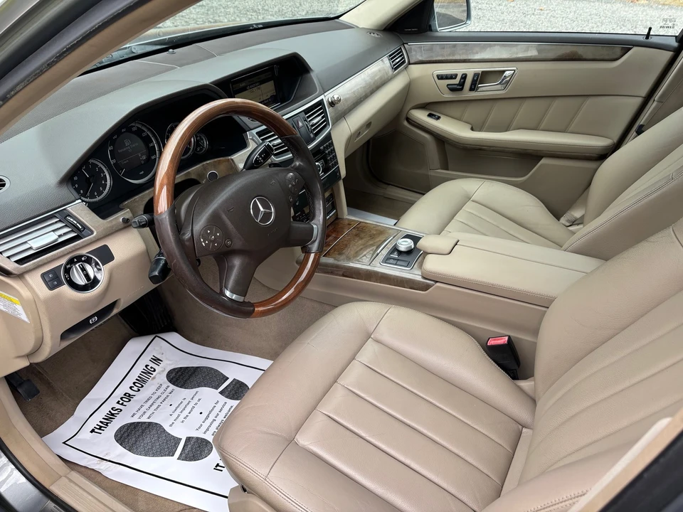 2011 Mercedes-Benz - Image 10 of 21
