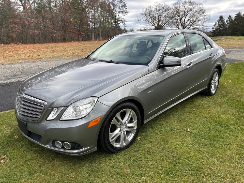 2011 Mercedes-Benz - Image 2 of 21