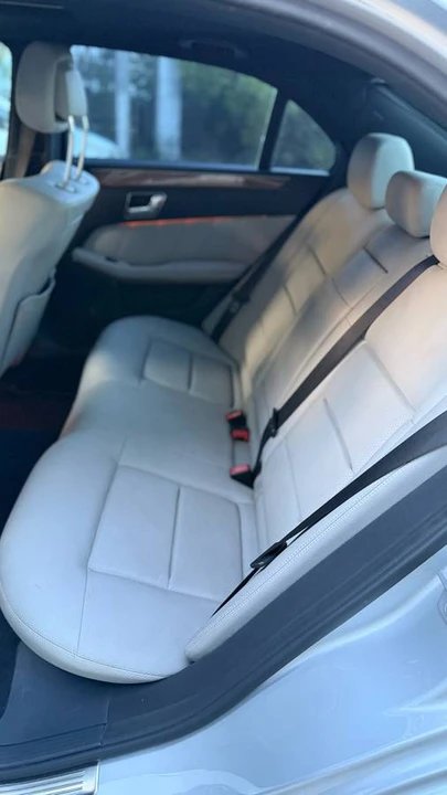 2011 Mercedes-Benz W212 E-Class - Image 7 of 12