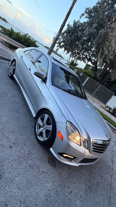 2011 Mercedes-Benz W212 E-Class - Image 2 of 12