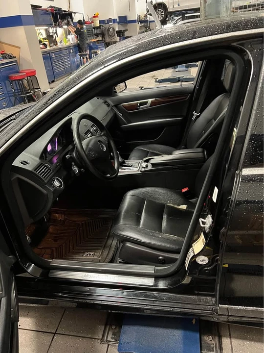 2011 Mercedes-Benz W204 C-Class - Image 7 of 10