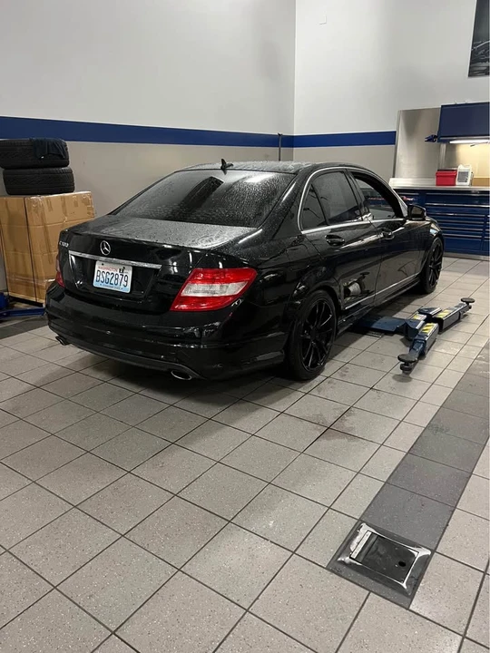 2011 Mercedes-Benz W204 C-Class - Image 4 of 10