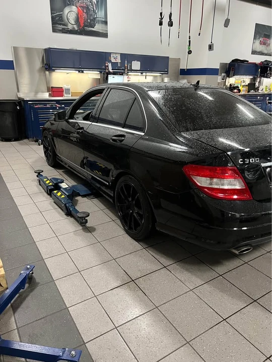 2011 Mercedes-Benz W204 C-Class - Image 3 of 10