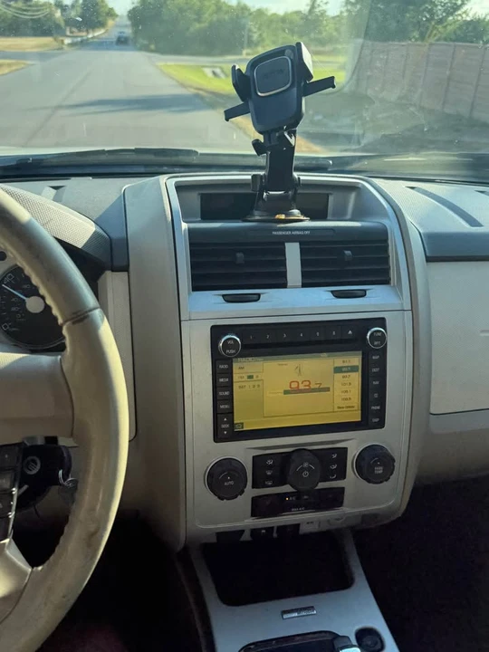 2011 Mercury Mariner - Image 11 of 13
