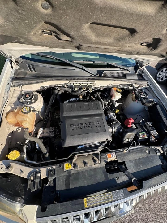 2011 Mercury Mariner - Image 10 of 13