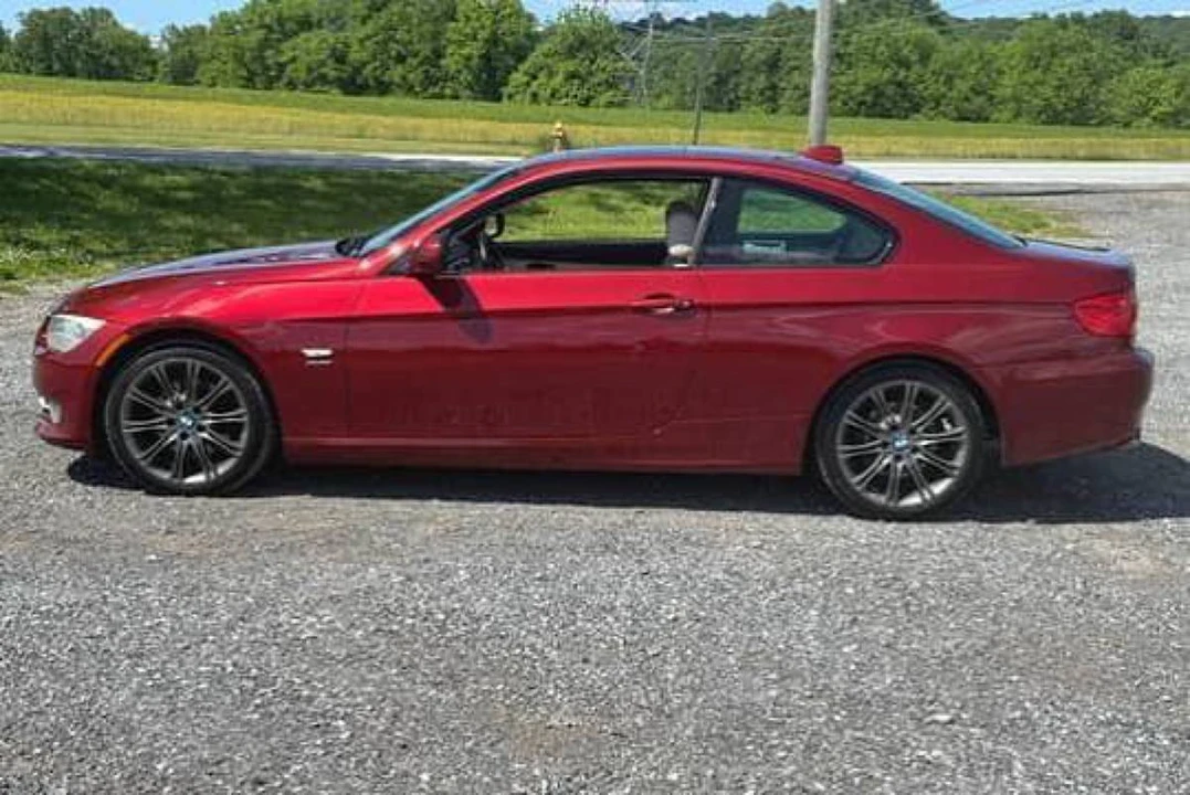 2011 BMW E90 3 Series Sedan - Image 3 of 5