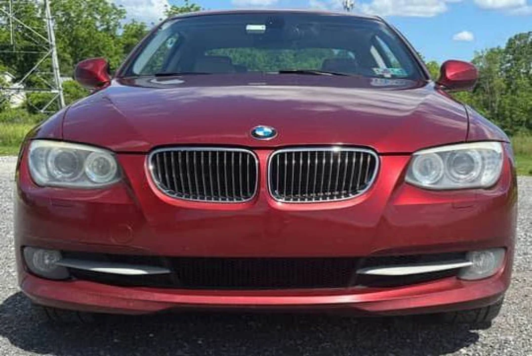 2011 BMW E90 3 Series Sedan - Image 4 of 5
