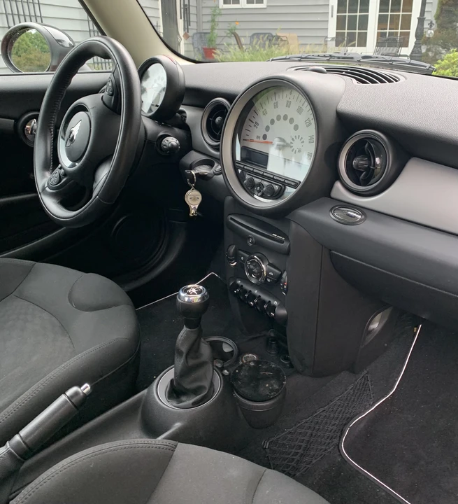 2011 Mini Mini 2nd Gen - Image 3 of 5