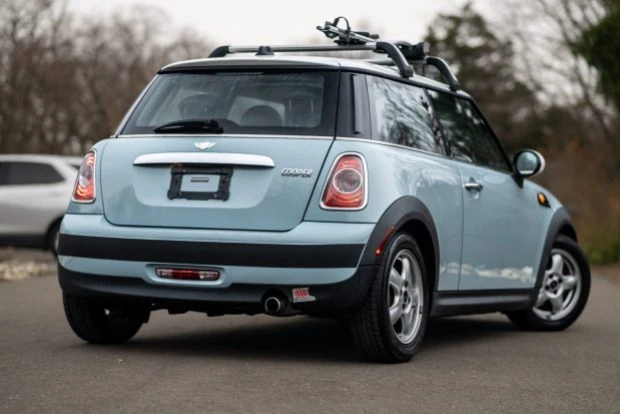 2011 Mini Mini 2nd Gen - Image 2 of 7