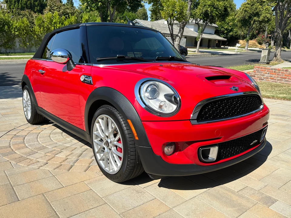 2011 Mini Mini John Cooper Works 2nd Gen - Image 13 of 31