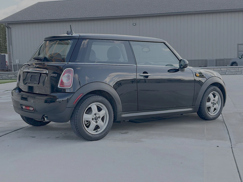 2011 Mini Mini 2nd Gen - Image 3 of 31