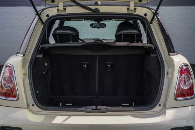 2011 Mini Mini John Cooper Works 2nd Gen - Image 25 of 28