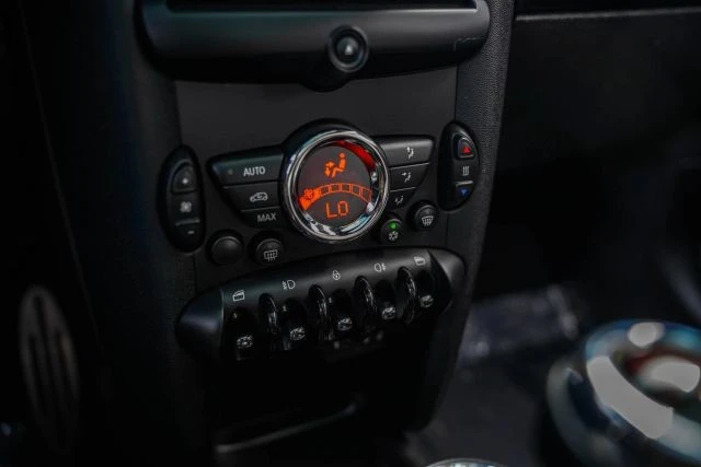 2011 Mini Mini John Cooper Works 2nd Gen - Image 17 of 28