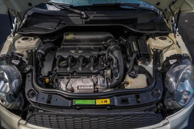 2011 Mini Mini John Cooper Works 2nd Gen - Image 26 of 28