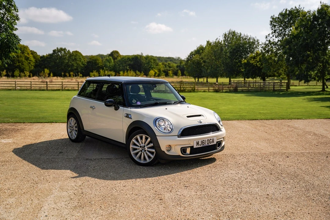 2011 Mini Mini 2nd Gen - Image 12 of 30