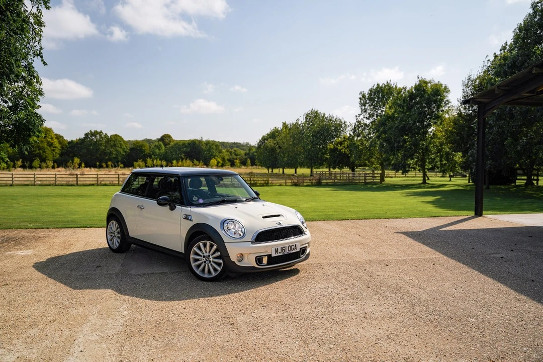 2011 Mini Mini 2nd Gen - Image 11 of 30