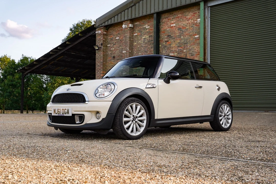 2011 Mini Mini 2nd Gen - Image 14 of 30
