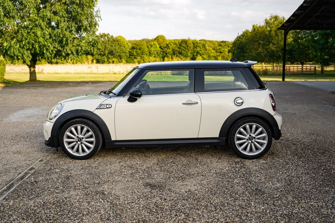 2011 Mini Mini 2nd Gen - Image 21 of 30