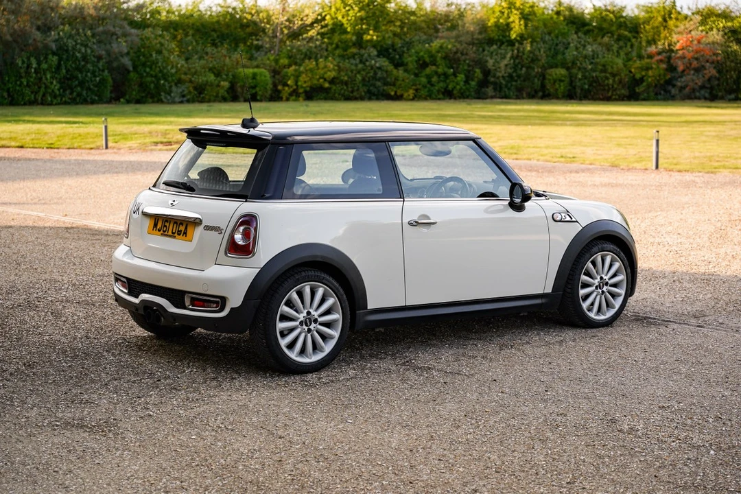 2011 Mini Mini 2nd Gen - Image 18 of 30