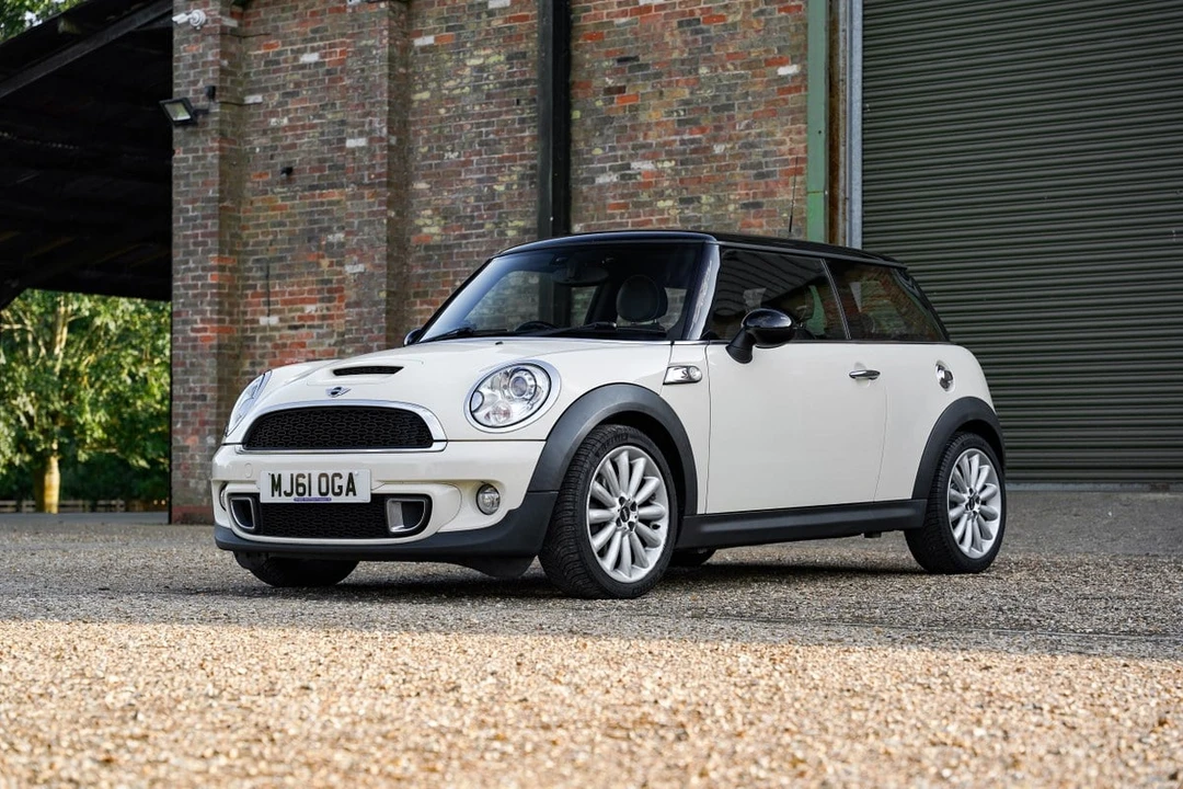 2011 Mini Mini 2nd Gen - Image 24 of 30