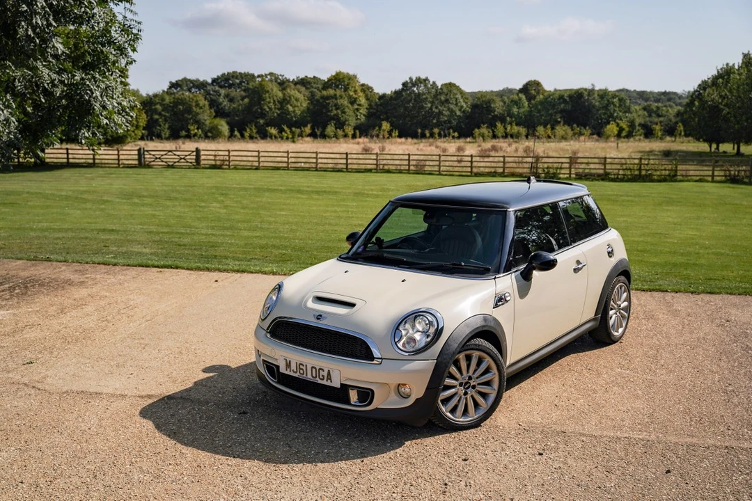 2011 Mini Mini 2nd Gen - Image 10 of 30