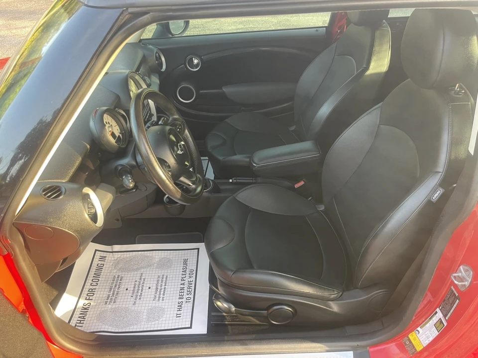 2011 Mini Clubman 1st Gen - Image 13 of 14