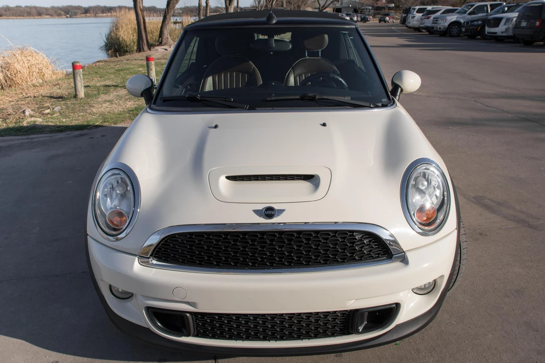2011 Mini Mini 2nd Gen - Image 3 of 31