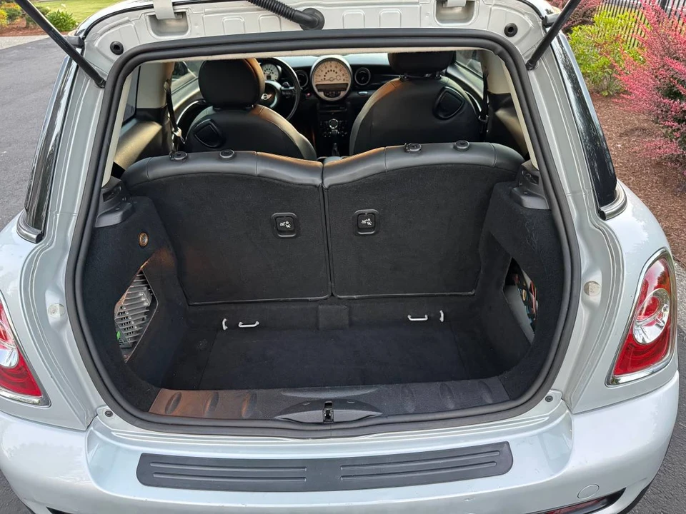 2011 Mini Mini 2nd Gen - Image 15 of 16