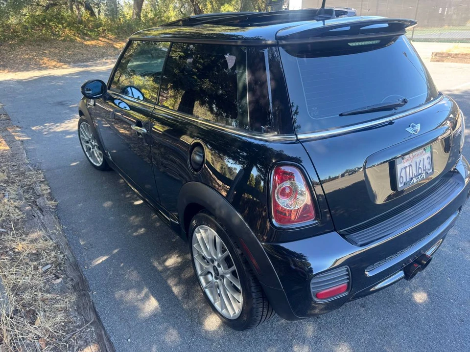 2011 Mini Mini 2nd Gen - Image 2 of 16