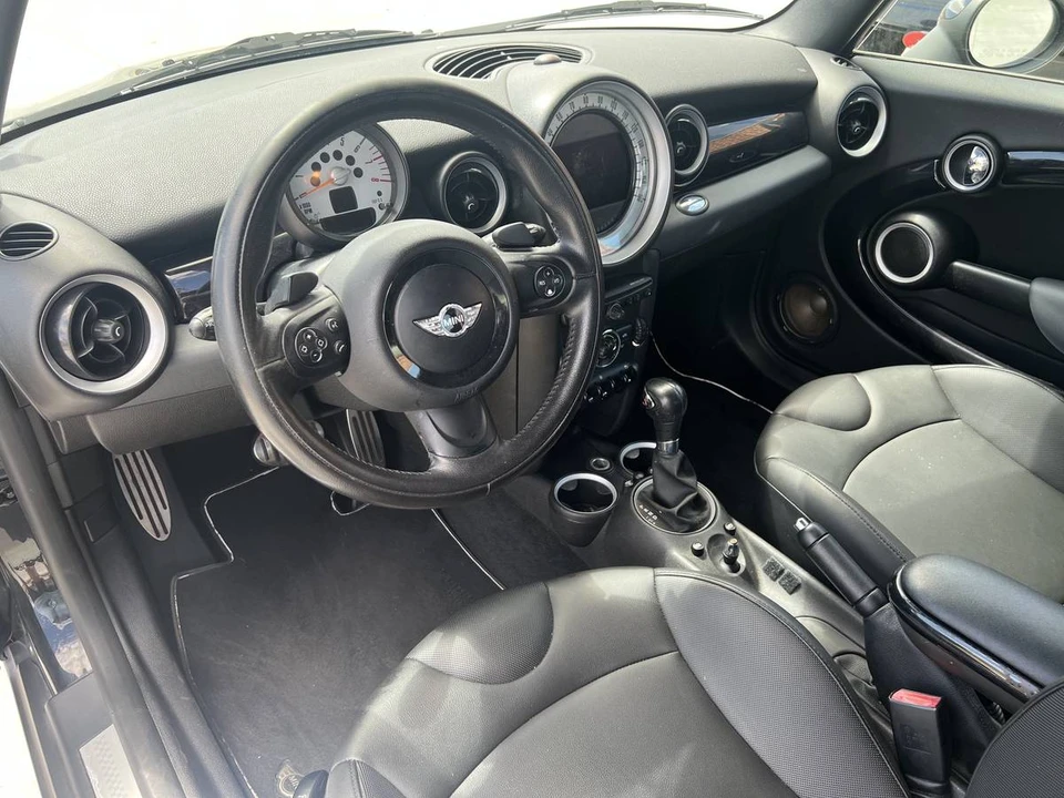 2011 Mini Mini 2nd Gen - Image 11 of 12
