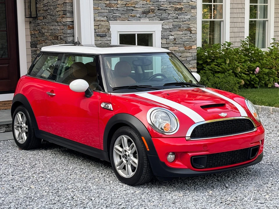2011 Mini Mini 2nd Gen - Image 17 of 31