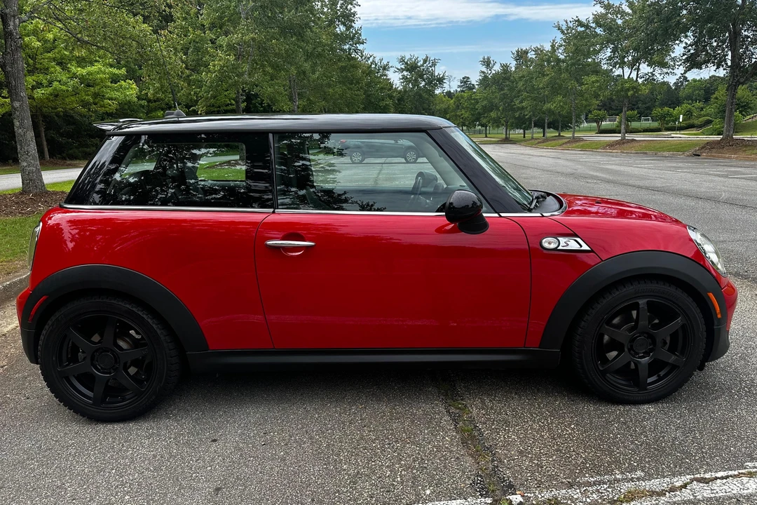 2011 Mini Mini 2nd Gen - Image 3 of 31
