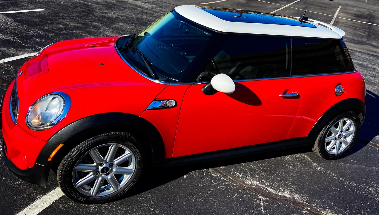 2011 Mini Mini 2nd Gen - Image 11 of 31