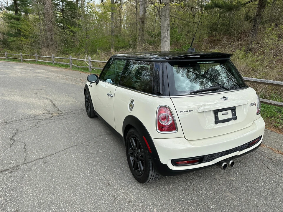 2011 Mini Mini 2nd Gen - Image 19 of 31