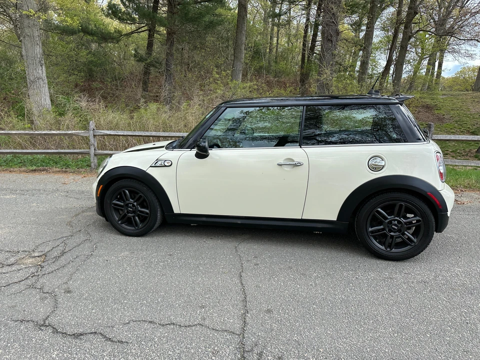 2011 Mini Mini 2nd Gen - Image 12 of 31